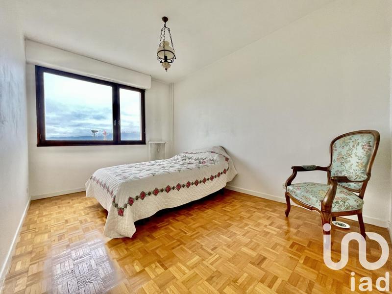 Appartement - 99 m² - 4 pièces