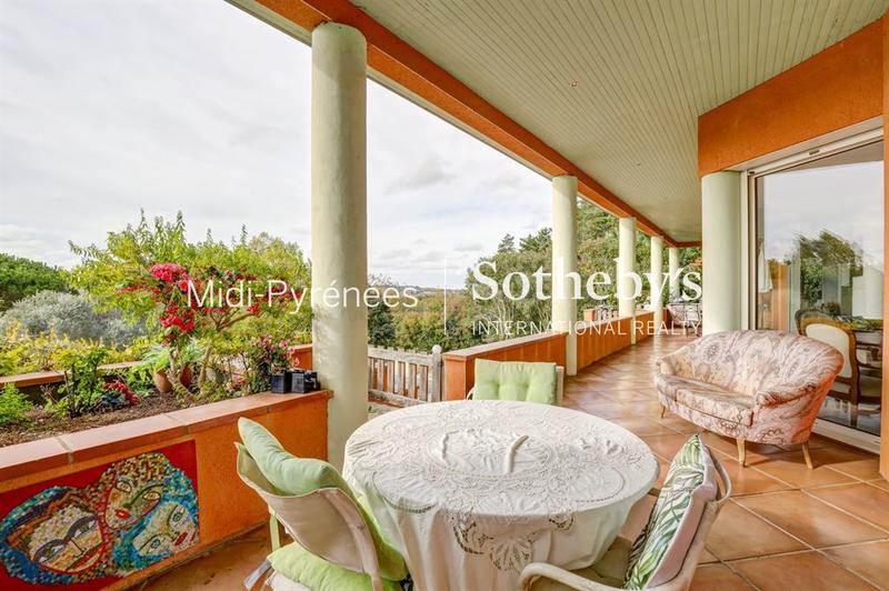 Maison - 215 m² - 7 pièces