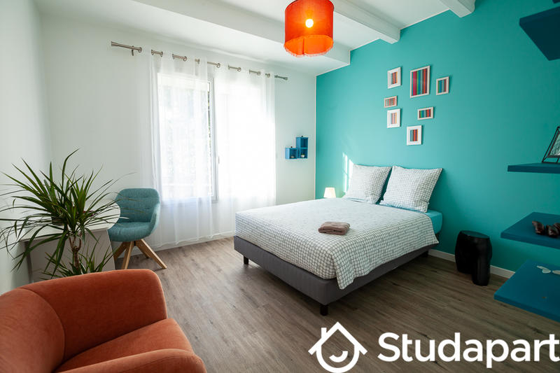 Chambre - 11 m² - 1 pièce