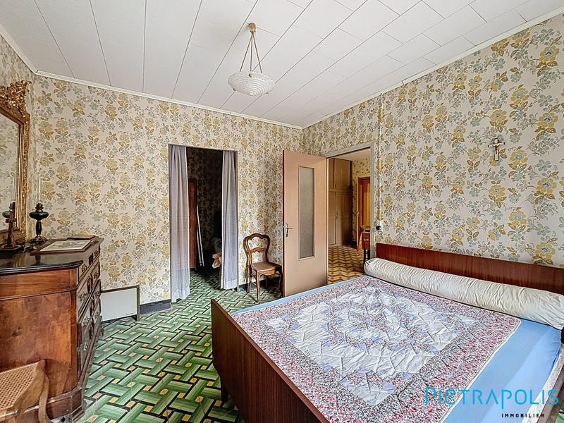 Maison - 312 m² - 11 pièces