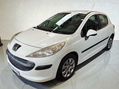 Peugeot 207 1.4 16v 90 Executive 5p