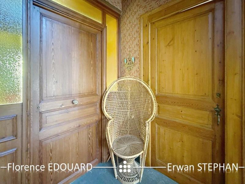 Maison - 374 m² - 16 pièces