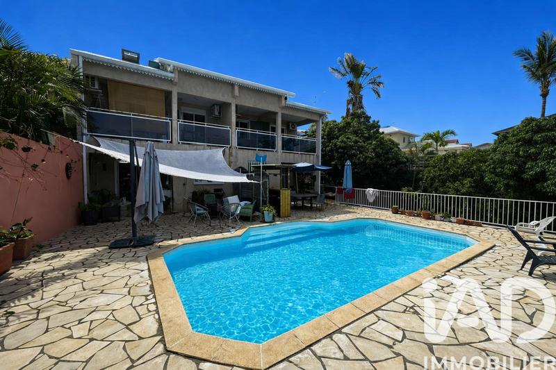 Maison - 187 m² - 10 pièces