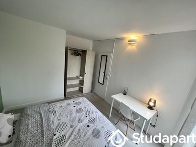 Chambre - 60 m² - 1 pièce