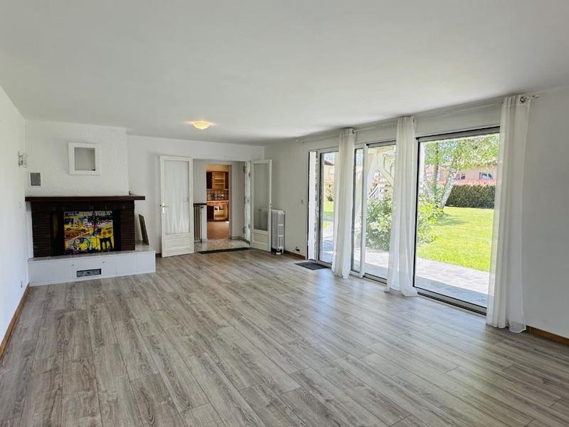 Maison - 250 m² - 9 pièces