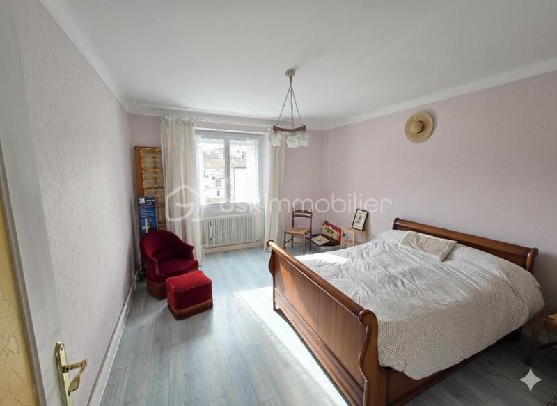 Appartement - 136 m² - 6 pièces