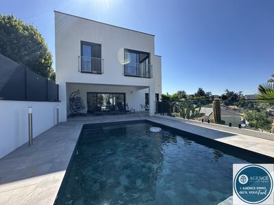 Maison - 200 m² - 6 pièces