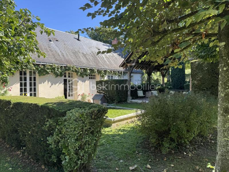 Demeure - 320 m² - 9 pièces