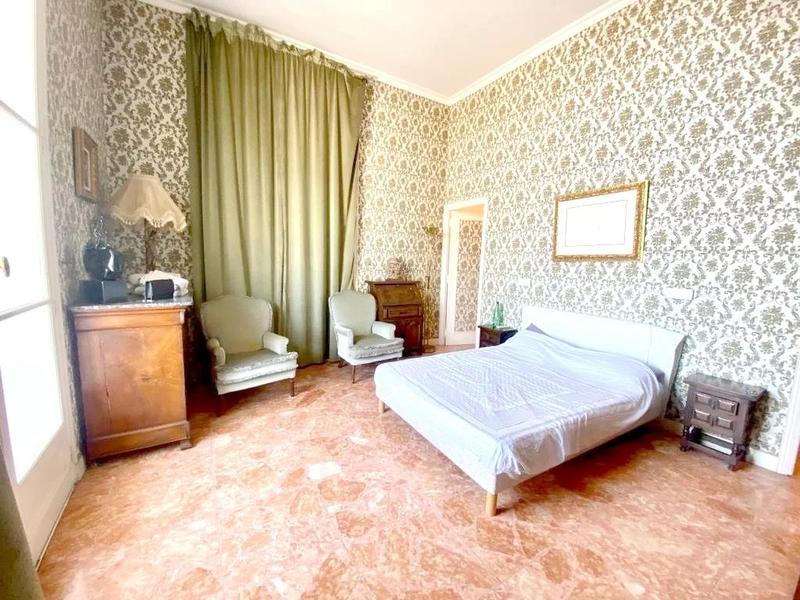 Appartement - 140 m² - 6 pièces