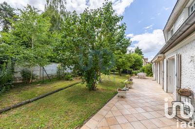 Maison - 195 m² - 8 pièces