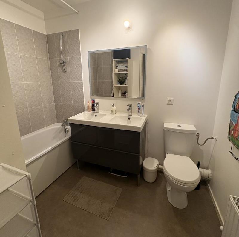 Appartement - 90 m² - 4 pièces