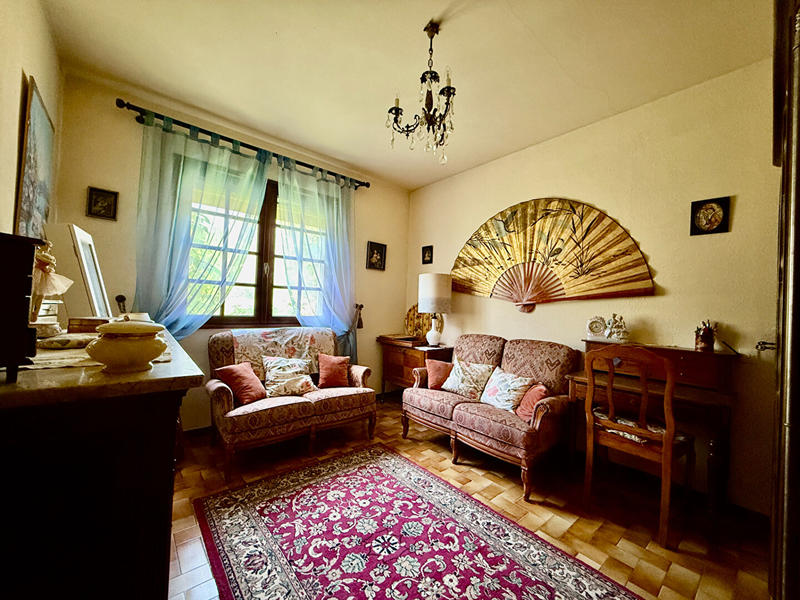 Maison - 156 m² - 8 pièces