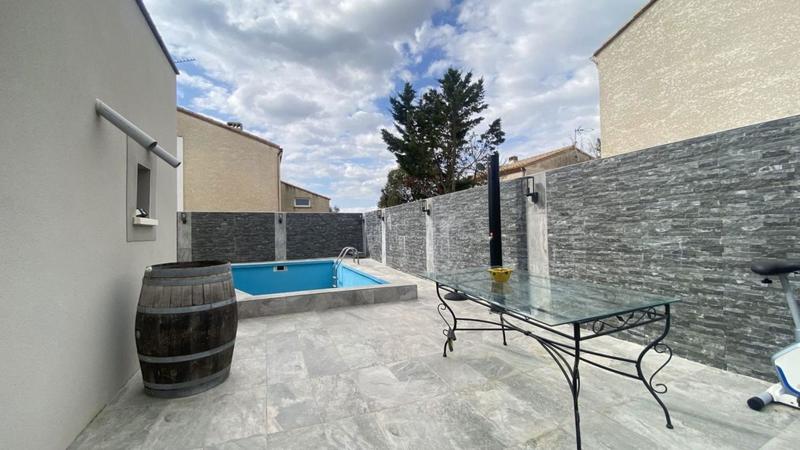 Villa - 100 m² - 5 pièces