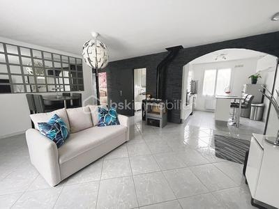 Maison traditionnelle - 74 m² - 4 pièces