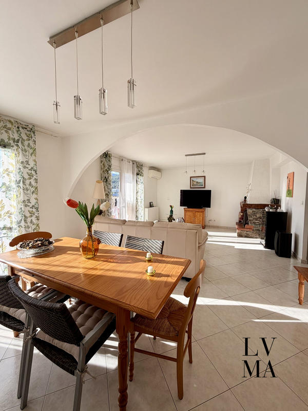 Appartement - 82 m² - 3 pièces