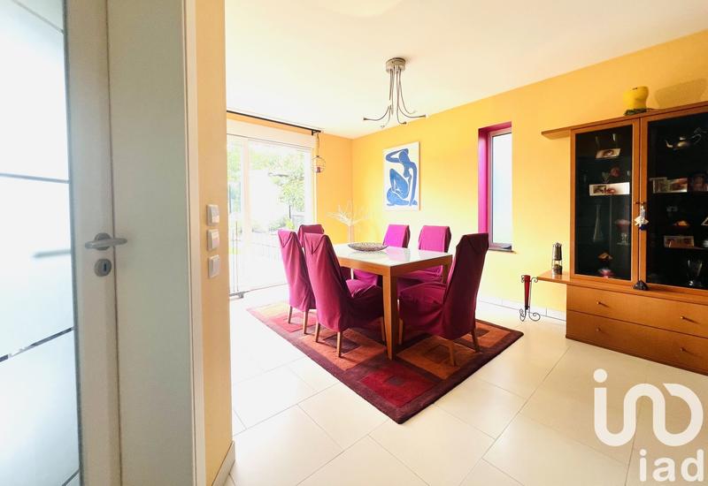 Maison - 180 m² - 8 pièces