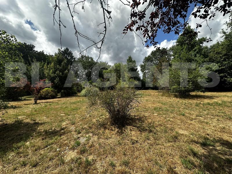 Maison - 233 m² - 9 pièces