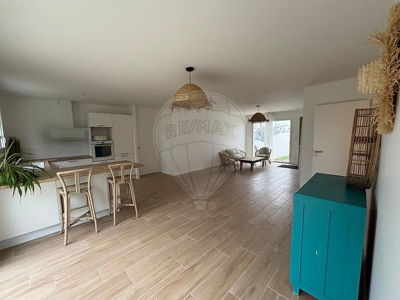 Maison - 96 m² - 4 pièces