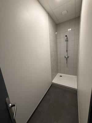 Local d'activités - 150 m² - 4 pièces