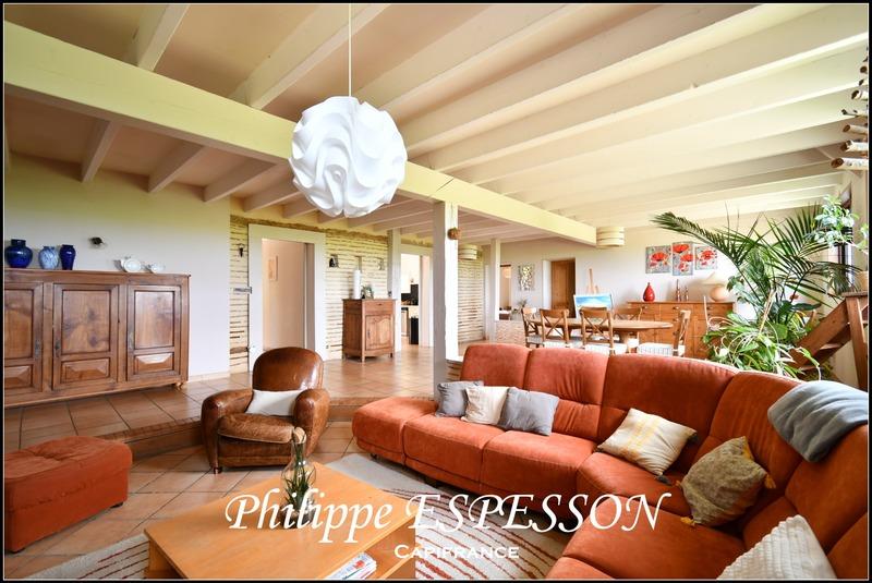 Propriété - 205 m² - 8 pièces