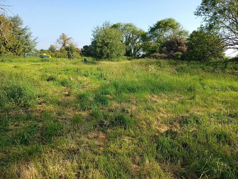 Terrain constructible - 1 500 m²