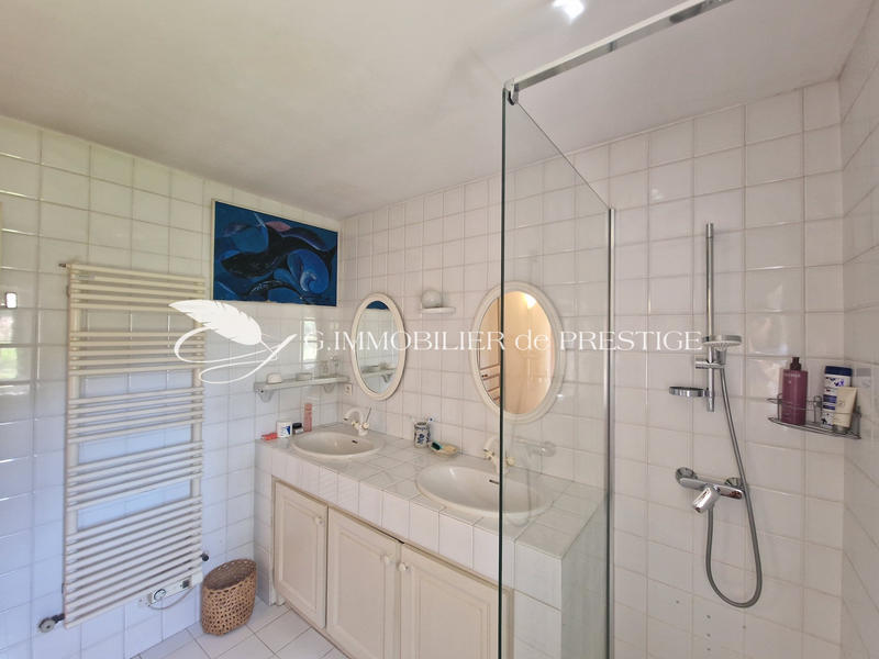 Bastide - 250 m² - 7 pièces