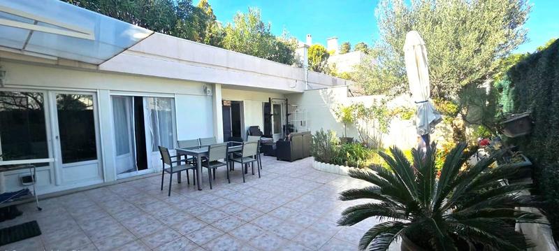 Appartement - 104 m² - 4 pièces