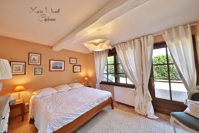 Maison - 480 m² - 10 pièces