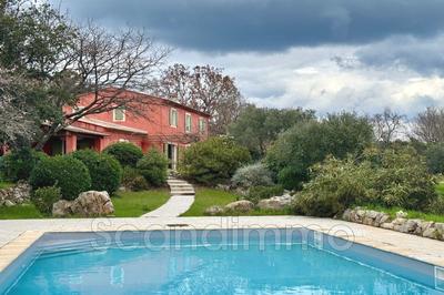 Villa - 195 m² - 7 pièces