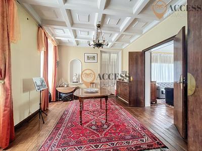 Maison - 209 m² - 8 pièces