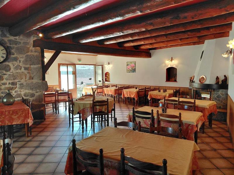 Maison - 250 m² - 10 pièces