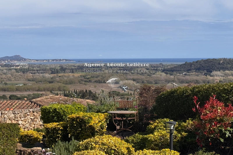 Maison - 102 m² - 4 pièces