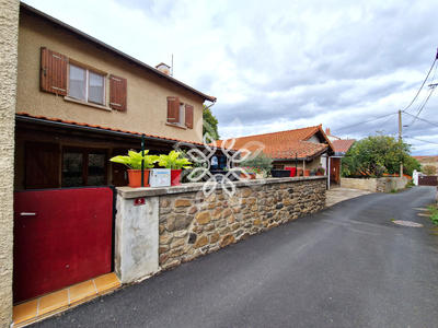 Maison de village - 140 m² - 7 pièces