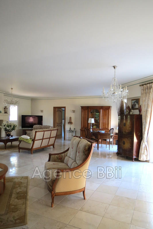 Maison - 500 m² - 7 pièces