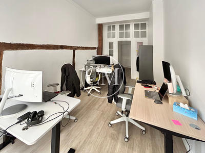 Local commercial - 136 m² - 7 pièces