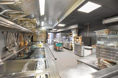 Local commercial - 503 m²