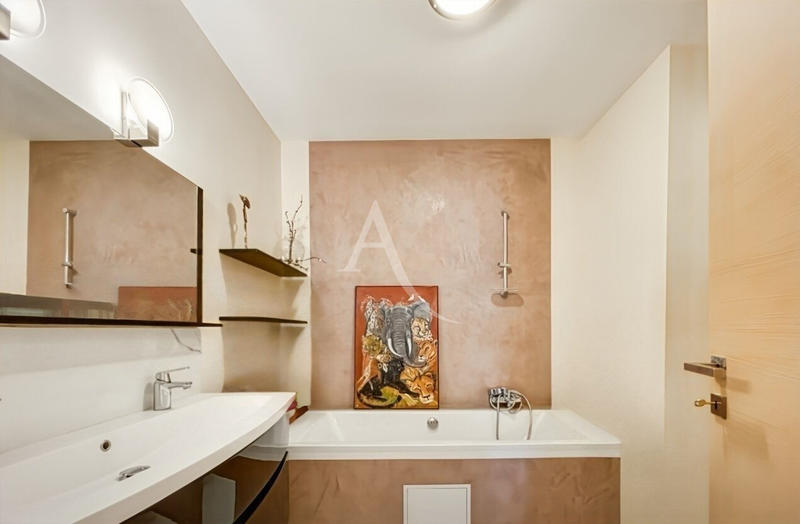 Appartement - 149 m² - 5 pièces