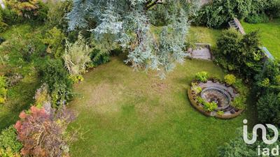 Maison - 280 m² - 8 pièces