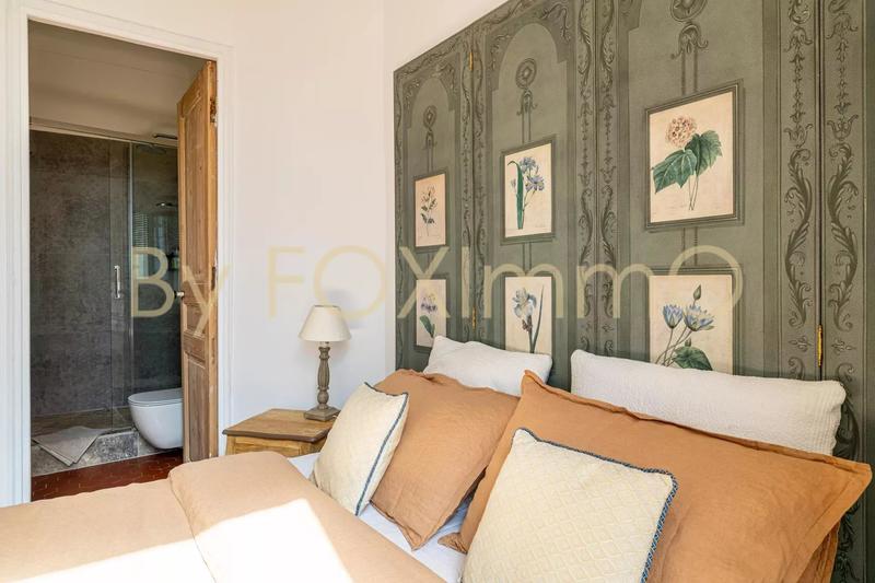 Maison de ville - 230 m² - 9 pièces