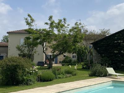 Propriété - 293 m² - 10 pièces