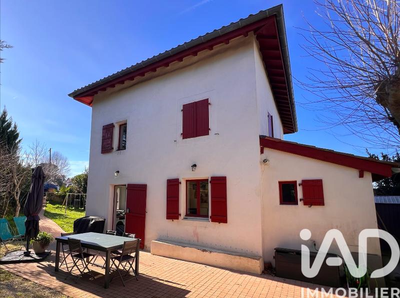 Maison - 110 m² - 6 pièces