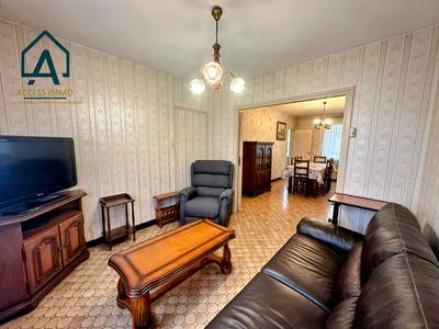 Maison - 85 m² - 9 pièces