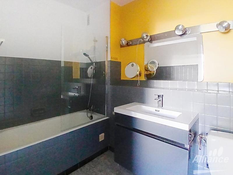 Appartement - 127 m² - 6 pièces