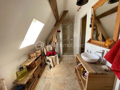 Demeure - 222 m² - 8 pièces