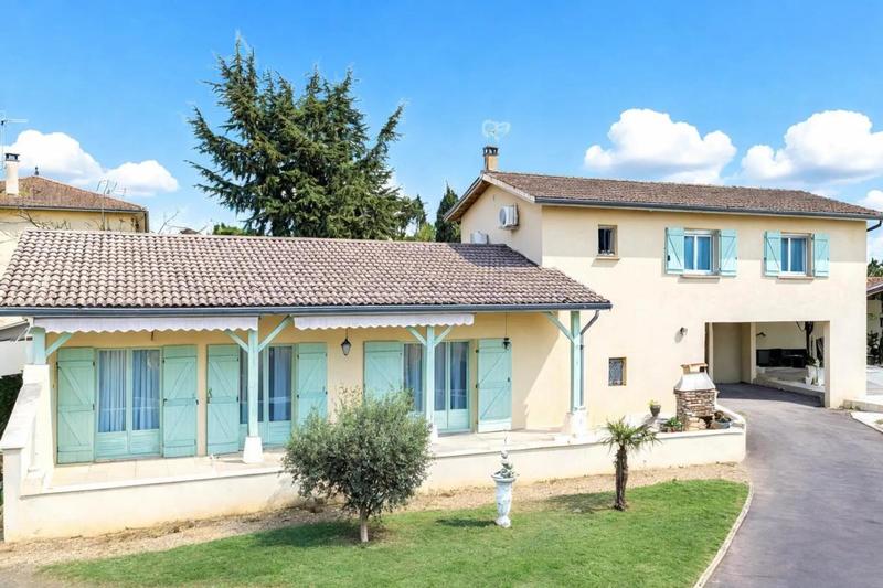 Maison - 188 m² - 8 pièces