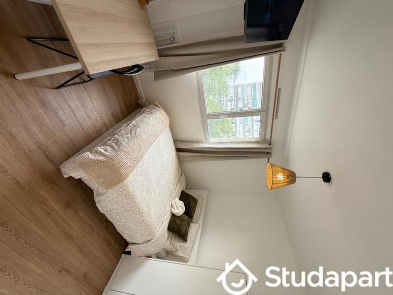 Chambre - 9 m² - 1 pièce