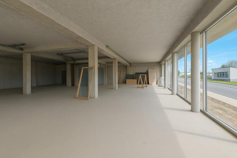 Local commercial - 326 m²