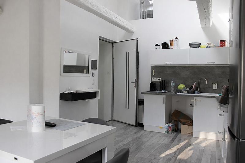 Appartement - 80 m² - 6 pièces