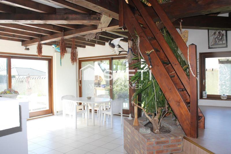 Maison - 204 m² - 6 pièces