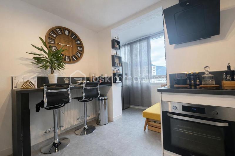 Appartement - 70 m² - 4 pièces